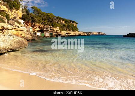 Vista della pittoresca Cala Llombards nel sud-ovest di Maiorca Foto Stock