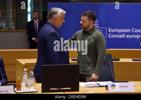 EU und Ukraine unterzeichnen Sicherheitsvereinbarung Praesident Wolodymyr Selenskyj mit Viktor ORBAN, EU und Ukraine unterzeichnen Sicherheitsvereinbarung AM 27.06.2024 visita di lavoro del presidente dell'Ucraina in Belgio. Foto:Ufficio presidenziale dell'Ucraina via SVEN SIMON Fotoagentur GmbH & Co Pressefoto KG Prinzess-Luise-Str. 41 45479 M u e l h e i m / R u h r Tel. 0208/9413250 Fax. 0208/9413260 GLS Bank BLZ 430 609 67 KTO. 4030 025 100 IBAN DE75 4306 0967 4030 0251 00 BIC GENODEM1GLS www.svensimon.net Bruessel Belgien **** l'UE e l'Ucraina firmano l'accordo di sicurezza Presidente Volodymyr Selen Foto Stock