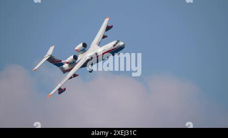 Mosca Russia Zhukovsky Airfield 31 agosto 2019: Volo dimostrativo di un jet multiuso anfibio BE-200 l'Inter Foto Stock