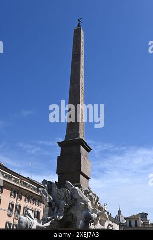 Eurore, Italia, Roma Ponte Sant'Angelo Pons Aelius e Pantheon Foto Stock