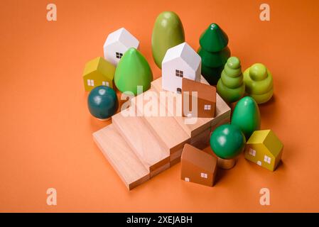 Una piccola casa in legno come idea per investire nella propria casa Foto Stock