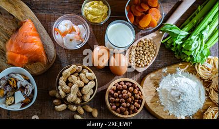 Composizione con allergeni alimentari comuni, compreso l'uovo Foto Stock