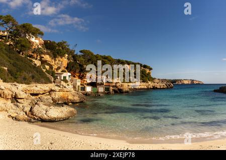 Vista della pittoresca Cala Llombards nel sud-ovest di Maiorca Foto Stock