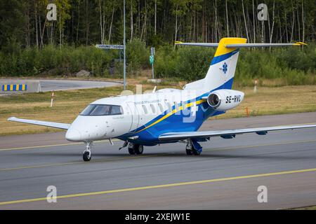 Stoccolma, Svezia - 30 giugno 2023: Svenskt Ambulansflyg con Pilatus PC-24 jet a Stoccolma Foto Stock