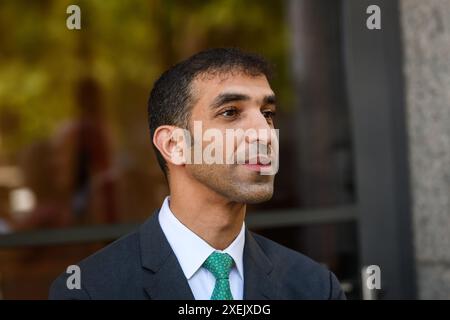 RIGA, LETTONIA. 22 maggio 2024. Thani bin Ahmed al Zeyoudi, ministro aggiunto per il commercio estero degli Emirati Arabi Uniti, partecipa alla cerimonia di apertura dell'ambasciata degli Emirati Arabi Uniti in Lettonia. Foto Stock