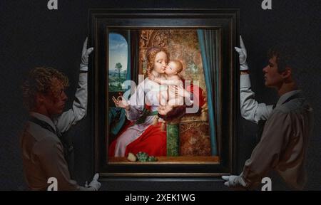 Christie's, Londra, Regno Unito. 28 giugno 2024. I saldi Christie's Classic Week vanno dal 2-10 luglio e coprono l'arte dall'antichità al XX secolo. I punti salienti della vendita della parte i dell'Old Masters includono: La riscoperta dei monumenti storici: Il capolavoro di Quentin Metsys, la Madonna delle ciliegie (stima: £ 8.000.000-12.000.000). Dipinta nella maturità di Metsys negli anni '1520, la Madonna delle ciliegie è uno dei dipinti più celebri di Quentin Metsys, padre della scuola di Anversa. Crediti: Malcolm Park/Alamy Live News Foto Stock