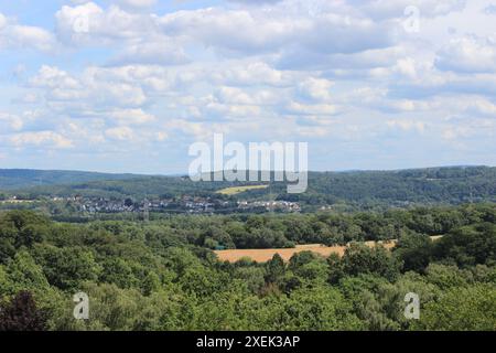 Vista sulla valle della Ruhr dalla Ruhr University Bochum in Germania Foto Stock