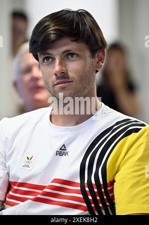 Bruxelles, Belgio. 28 giugno 2024. Jan Heuninck nella foto durante una conferenza stampa di Wind & Watersport Vlaanderen e della Federazione Francophone du Yachting Belge con l'intera delegazione olimpica di vela diretta a Marsiglia per i Giochi Olimpici, venerdì 28 giugno 2024. Gli atleti del Team Belgium sono presenti presso la sede BOIC - COIB in vista dei Giochi Olimpici di Parigi del 2024. BELGA PHOTO ERIC LALMAND credito: Belga News Agency/Alamy Live News Foto Stock