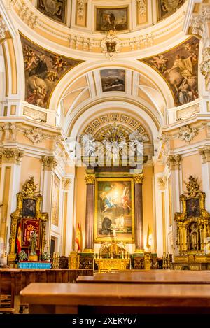 Soffitto della Cattedrale Chiesa delle forze Armate (iglesia catedral de las fuerzas armadas de espana), barrio del quartiere la Latina, HabsburgMadrid, Spa Foto Stock