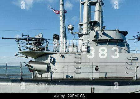 La USS Pampanito (SS-383) è un sottomarino diesel-elettrico restaurato della seconda guerra mondiale, al Pier 45 Fisherman's Wharf di San Francisco Foto Stock