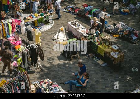 Venditori di beni di seconda mano a Deptford Market Yard, Deptford, Londra, Regno Unito; Londra, Inghilterra Foto Stock