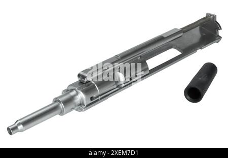 Tappo di protezione laterale della camera rimosso per installare un gruppo di supporto bulloni in grado di convertire un AR-15 dall'uso di munizioni 5,56 a un'auto da 22 rimfire Foto Stock