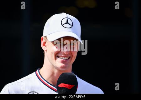 Spielberg, Mezzolombardo, Austria. 28 giugno 2024. Mick Schumacher parla con i media durante il Gran Premio d'Austria FIA di Formula 1 2024 al Red Bull Ring Circuit di Spielberg. (Credit Image: © Daisy Facinelli/ZUMA Press Wire) SOLO PER USO EDITORIALE! Non per USO commerciale! Crediti: ZUMA Press, Inc./Alamy Live News Foto Stock