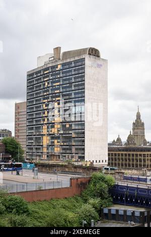 Met Tower (la gente fa l'edificio di Glasgow) in disrepair 2024, Glasgow, Scozia, Regno Unito Foto Stock