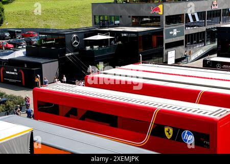 Spielberg, Autriche. 28 giugno 2024. Paddock del Red Bull Ring Motorhome durante il Gran Premio d'Austria di Formula 1 Qatar Airways 2024, 11° round del Campionato del mondo di Formula 1 2024 dal 28 al 30 giugno 2024 sul Red Bull Ring di Spielberg, Austria - foto DPPI Credit: DPPI Media/Alamy Live News Foto Stock