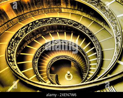 Italia, Vaticano. Infrarossi della Scala a spirale del Bramante, Musei Vaticani Foto Stock