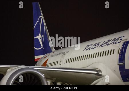 Varsavia, Masovia, Polonia. 6 giugno 2024. Logo DEL LOTTO DELLA compagnia aerea polacca visto sullo stabilizzatore verticale del Boeing 787-8 Dreamliner all'aeroporto Chopin di Varsavia. 787-8 Dreamliner del LOTTO Polish Airlines serve lunghi voli intercontinentali per Mumbai, Dehli, New York, Chicago, Toronto, Seoul, Los Angeles, Pechino e Tokyo. (Immagine di credito: © Karol Serewis/SOPA Images via ZUMA Press Wire) SOLO PER USO EDITORIALE! Non per USO commerciale! Foto Stock