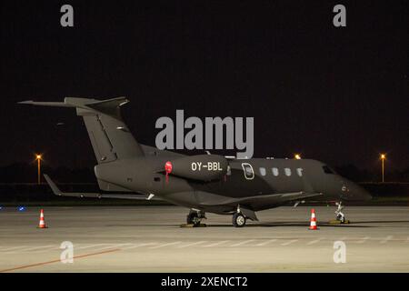 Varsavia, Masovia, Polonia. 6 giugno 2024. Embraer Phenom 300 visto all'aeroporto Chopin di Varsavia. (Immagine di credito: © Karol Serewis/SOPA Images via ZUMA Press Wire) SOLO PER USO EDITORIALE! Non per USO commerciale! Foto Stock