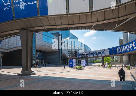 7 giugno 2024: Espace Leopold, o Leopoldruimte, è il complesso di edifici del parlamento situati a Bruxelles, in Belgio, e che ospita il parlamento europeo Foto Stock