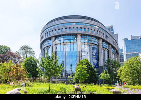 7 giugno 2024: Espace Leopold, o Leopoldruimte, è il complesso di edifici del parlamento situati a Bruxelles, in Belgio, e che ospita il parlamento europeo Foto Stock