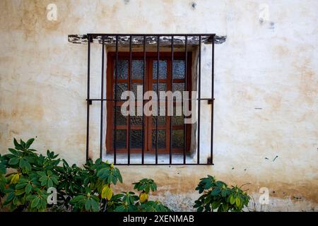USA, California, Carmel. All'interno dei giardini del Museo della Basilica della missione del Carmelo Foto Stock
