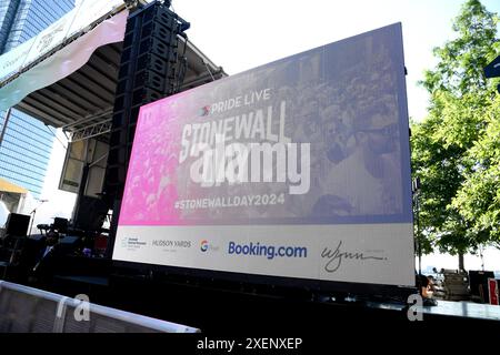 New York, Stati Uniti. 28 giugno 2024. Atmosphere al Pride Live Stonewall Day 2024 presso Hudson Yards a New York, NY il 28 giugno 2024. (Foto di Efren Landaos/Sipa USA) credito: SIPA USA/Alamy Live News Foto Stock