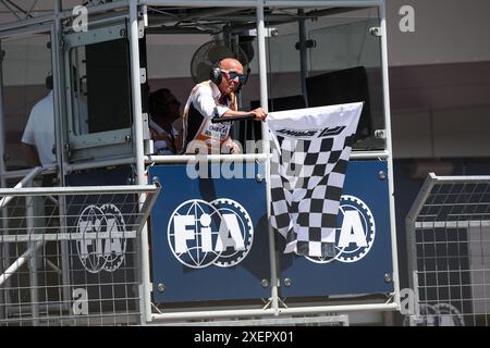 Spielberg, Autriche. 29 giugno 2024. Bandiera a scacchi, drapeau durante il Gran Premio d'Austria di Formula 1 Qatar Airways 2024, 11° round del Campionato del mondo di Formula 1 2024 dal 28 al 30 giugno 2024 sul Red Bull Ring, a Spielberg, Austria - Photo Xavi Bonilla/DPPI Credit: DPPI Media/Alamy Live News Foto Stock