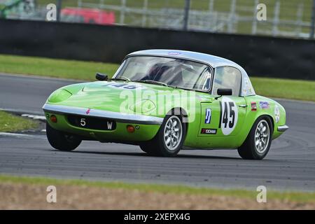 Barry Ashdown, Rupert Ashdown, Lotus Elan S1, Adams & Page Swinging Sixties/Mintex Classic K, quaranta minuti di corse per la serie combinata Even Foto Stock