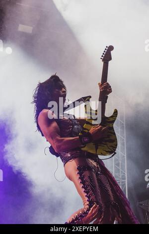 L'american Band Steel Panther si è esibita al Danish Copenhell Festival 2024. Credito: Andrea Pinna Foto Stock