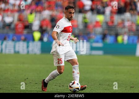 Dortmund, Germania. 22 giugno 2024. Yunus Akgun (Turchia) visto in azione durante la partita di UEFA Euro 2024 tra Turchia e Portogallo al Signal Iduna Park. Punteggio finale; Turchia 0:3 Portogallo. Credito: SOPA Images Limited/Alamy Live News Foto Stock