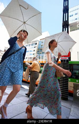 Ginza, area shopping, Tokyo, Giappone. Foto Stock