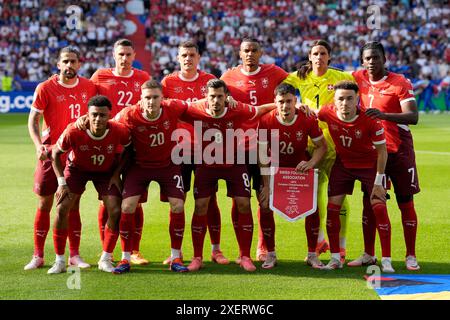 I giocatori svizzeri si posano per una foto della squadra in vista della partita UEFA Euro 2024 del 16 all'Olympiastadion di Berlino, Germania. Data foto: Sabato 29 giugno 2024. Foto Stock