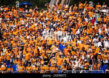 SPIELBERG - tifosi olandesi durante le qualifiche sul circuito di gara Red Bull Ring per il Gran Premio d'Austria. ANP SEM VAN DER WAL Foto Stock