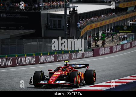 Spielberg, Mezzolombardo, Austria. 29 giugno 2024. Il pilota spagnolo CARLOS SAINZ Jr (Scuderia Ferrari) guida durante la Sprint Race del Gran Premio d'Austria FIA di Formula 1 2024 al Red Bull Ring Circuit di Spielberg. Vince Max Verstappen. (Credit Image: © Daisy Facinelli/ZUMA Press Wire) SOLO PER USO EDITORIALE! Non per USO commerciale! Crediti: ZUMA Press, Inc./Alamy Live News Foto Stock