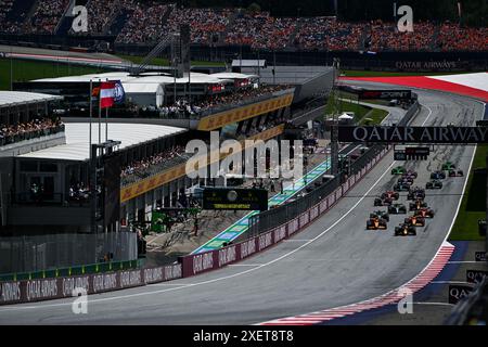 Spielberg, Mezzolombardo, Austria. 29 giugno 2024. La partenza della Sprint Race durante il Gran Premio d'Austria FIA di Formula 1 2024 sul circuito Red Bull Ring di Spielberg. Vince Max Verstappen. (Credit Image: © Daisy Facinelli/ZUMA Press Wire) SOLO PER USO EDITORIALE! Non per USO commerciale! Crediti: ZUMA Press, Inc./Alamy Live News Foto Stock