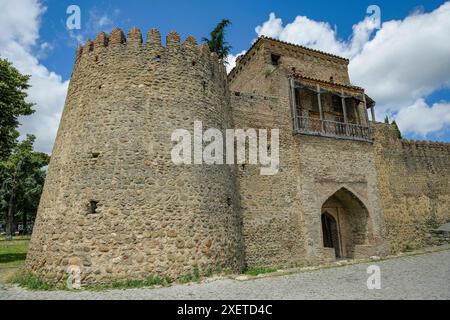 Telavi, Georgia - 27 giugno 2024: Batonis Tsikhe è un monumento architettonico a Telavi, Georgia Foto Stock