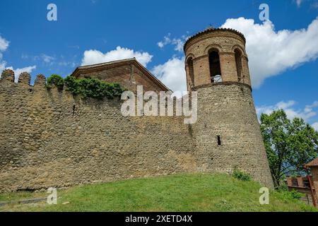 Telavi, Georgia - 27 giugno 2024: Batonis Tsikhe è un monumento architettonico a Telavi, Georgia Foto Stock