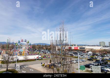 Richmond, CANADA - marzo 31 2024 : Lansdowne Centre (ex Lansdowne Park Shopping Centre) in giornata di sole Foto Stock