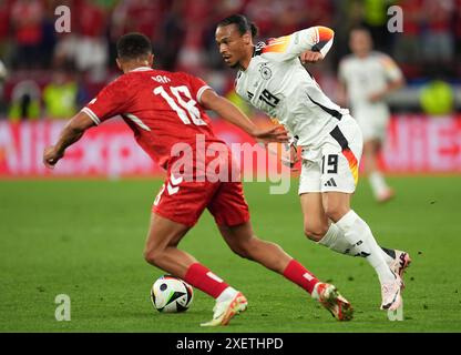 La tedesca Leroy sane (a sinistra) e la danese Christian Eriksen ...