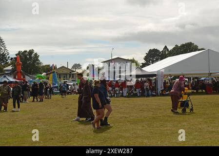 HOKITIKA, NUOVA ZELANDA, 2024-03-2009 è affollata all'evento annuale Hokitika Wildfoods in nuova Zelanda Foto Stock