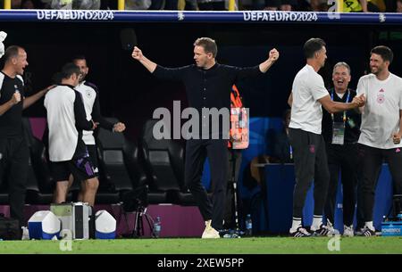 Dortmund, Germania. 30 giugno 2024. Calcio, UEFA Euro 2024, Campionato europeo, Germania - Danimarca, finale, turno di 16, stadio Dortmund, allenatore nazionale Julian Nagelsmann tifa al termine della partita. Crediti: Bernd Thissen/dpa/Alamy Live News Foto Stock