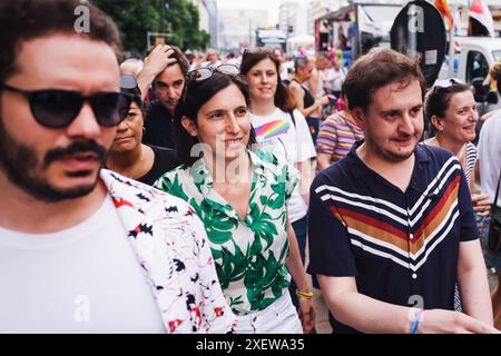 Milano, la segretaria del Partito Democratico Elly Schlein partecipa alla sfilata del Milan Pride 2024. Nella foto: Elly Schlein Foto Stock