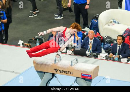 Minneapolis, Minnesota, Stati Uniti. 29 giugno 2024. JOSHUA KARNES gareggia sul cavallo di pommel il terzo giorno delle prove di ginnastica della squadra olimpica degli Stati Uniti del 2024 al Target Center di Minneapolis, Minnesota. (Immagine di credito: © Steven Garcia/ZUMA Press Wire) SOLO PER USO EDITORIALE! Non per USO commerciale! Crediti: ZUMA Press, Inc./Alamy Live News Foto Stock