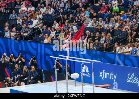 Minneapolis, Minnesota, Stati Uniti. 29 giugno 2024. JOSHUA KARNES gareggia sulle barre parallele il terzo giorno dei test di ginnastica della squadra olimpica degli Stati Uniti 2024 al Target Center di Minneapolis, Minnesota. (Immagine di credito: © Steven Garcia/ZUMA Press Wire) SOLO PER USO EDITORIALE! Non per USO commerciale! Crediti: ZUMA Press, Inc./Alamy Live News Foto Stock