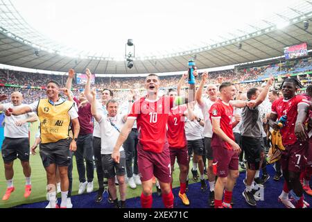 Berlino, Germania. 29 giugno 2024. La Svizzera festeggia dopo aver vinto il turno di UEFA Euro 2024 di 16 partite tra Svizzera e Italia a Berlino, Germania, 29 giugno 2024. Crediti: Peng Ziyang/Xinhua/Alamy Live News Foto Stock