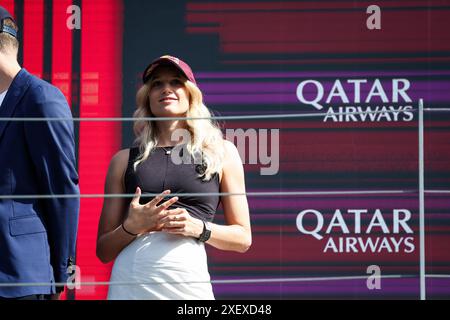 Spielberg, Autriche. 30 giugno 2024. Anna Gasser, campionessa olimpica di snowboard, sul podio durante la 6a prova del Campionato FIA di Formula 3 2024 dal 28 al 30 giugno 2024 sul Red Bull Ring, a Spielberg, Austria - Photo Florent Gooden/DPPI Credit: DPPI Media/Alamy Live News Foto Stock