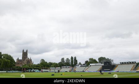 Worcester, Regno Unito. 30 giugno 2024. Una visione generale del terreno davanti al MetroBank Women's ODI match tra England Women e New Zealand Women a New Road, Worcester, Regno Unito, il 30 giugno 2024. Foto di Stuart Leggett. Solo per uso editoriale, licenza richiesta per uso commerciale. Non utilizzare in scommesse, giochi o pubblicazioni di singoli club/campionato/giocatori. Crediti: UK Sports Pics Ltd/Alamy Live News Foto Stock