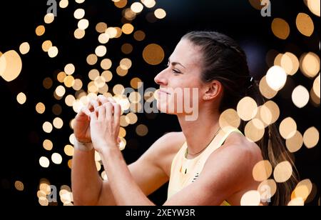 HENGELO - Eveline Saalberg durante la finale sui 400 metri del terzo giorno dei Campionati nazionali di atletica leggera nello Stadio FBK. ANP IRIS VAN DEN BROEK Foto Stock