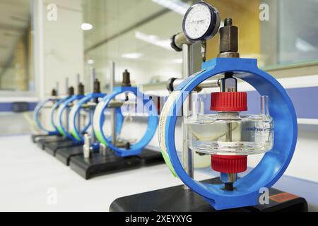 Test di fragilità. Corrosione ed elettrochimica in laboratorio. Divisione energia e ambiente. Tecnalia ricerca e innovazione. Donostia. San Sebasti Foto Stock
