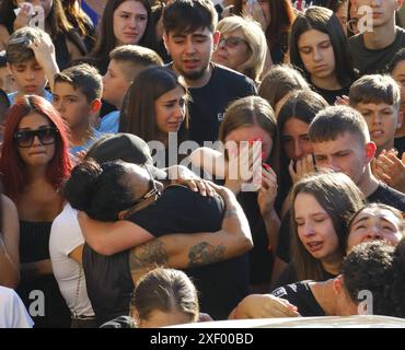 Rosciano - PESCARA - Rosciano - funerale di Christopher Thomas Luciani, il ragazzo ucciso dai pari nel parco Baden Powell in provincia di Pescara solo uso editoriale Foto Stock